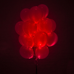 Светящиеся шары красные